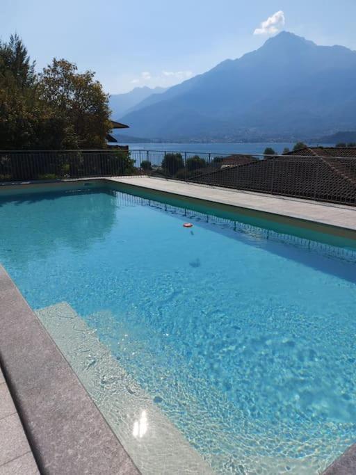Lago-Apartment Midy, Sfeervol, Zwembad, Airco Domaso Exterior foto