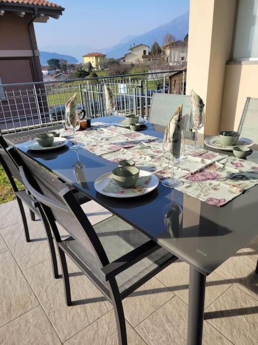 Lago-Apartment Midy, Sfeervol, Zwembad, Airco Domaso Exterior foto